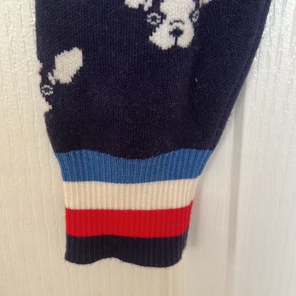 French bulldog pattern V-neck sweater - Picture 5 of 8